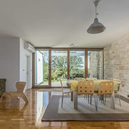 Pietra Ferienhaus Dajla